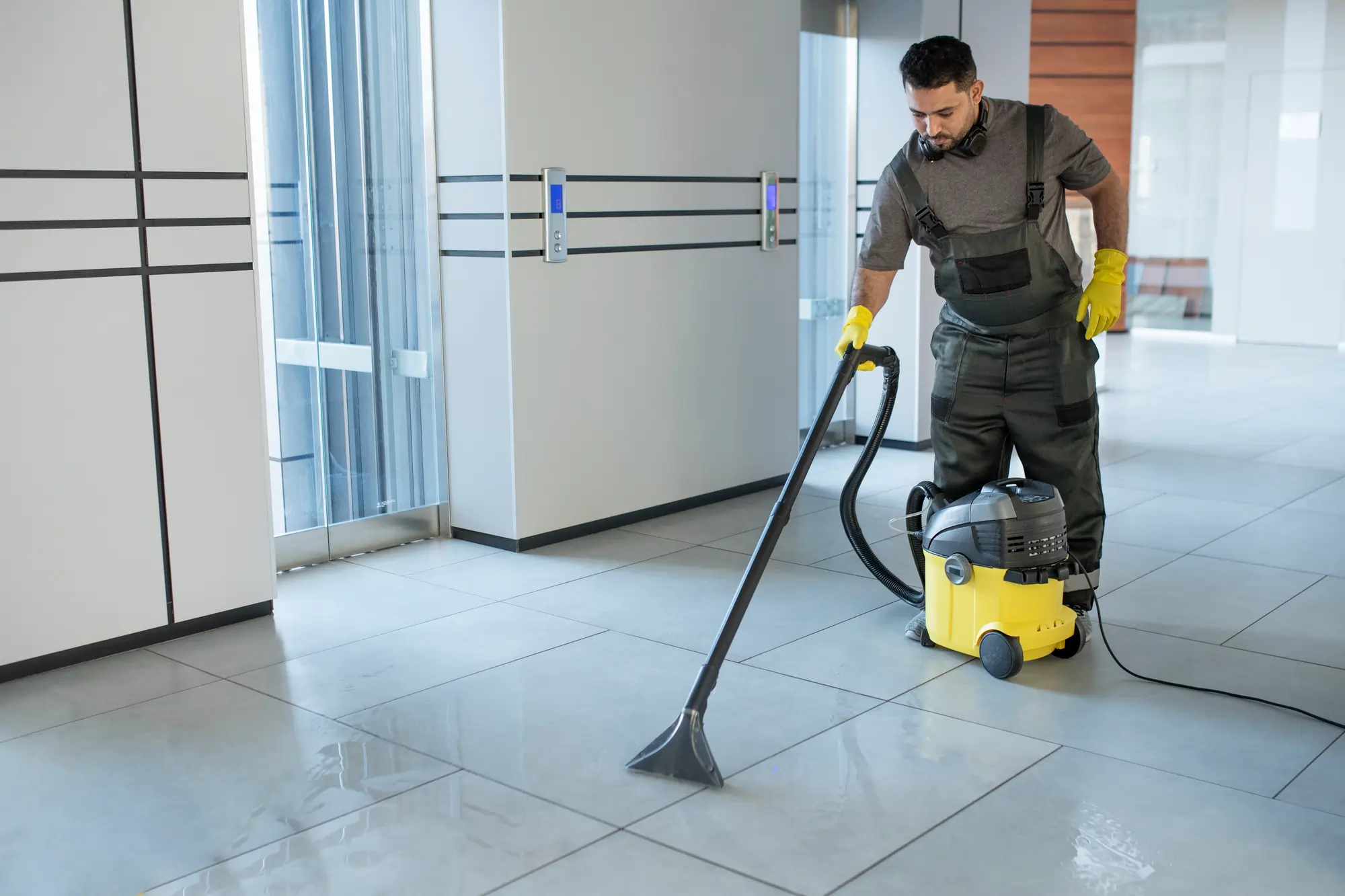 commercial room cleaning
